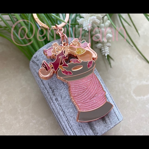 Cinderella✨Jaq and Gus Gus✨Keychain - Picture 2 of 7
